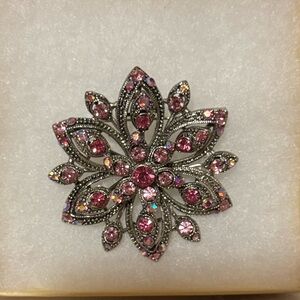 SALE- Fashion Vintage-Style Pink Floral Brooch/Pendant EUC